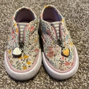 Toddler girls shoes. Size 4.